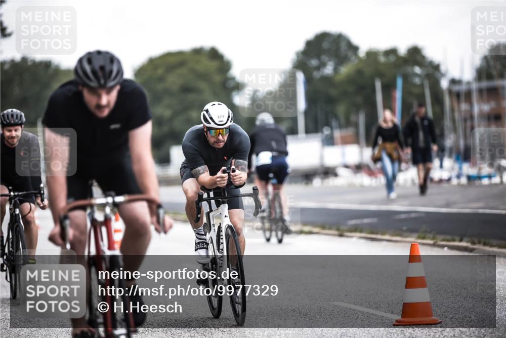 16.08.2026 - KN Förde Triathlon 2026 H.Heesch http://msf.ph/oto/9977329 16.08.2026 11:21:45 Radfahren 323, 342, 347, 365, 372, 377 meine-sportfotos.de