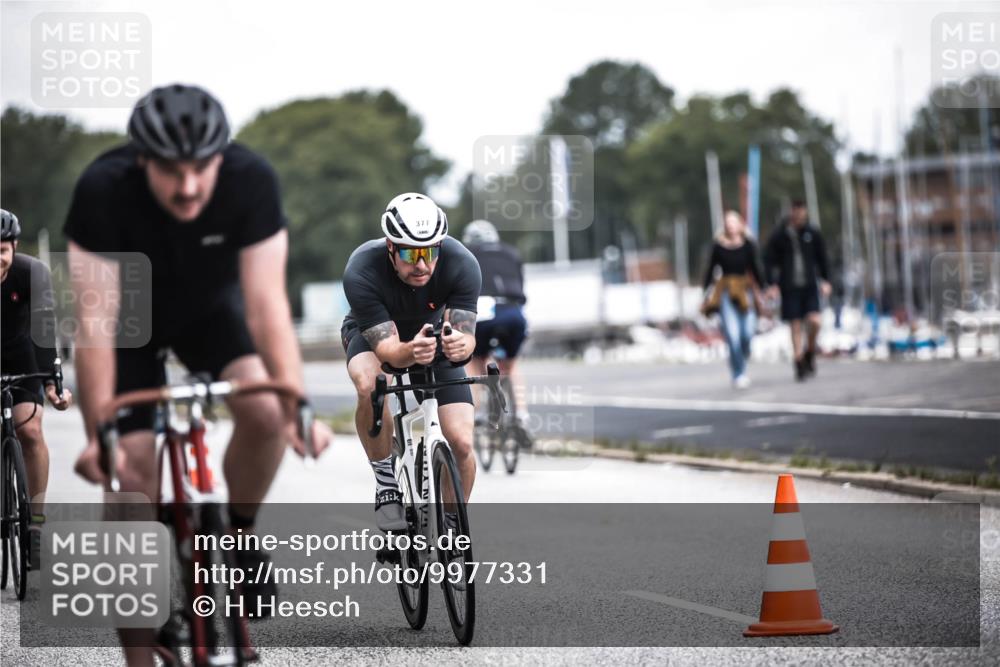 16.08.2026 - KN Förde Triathlon 2026 H.Heesch http://msf.ph/oto/9977331 16.08.2026 11:21:45 Radfahren 323, 342, 347, 365, 372, 377 meine-sportfotos.de