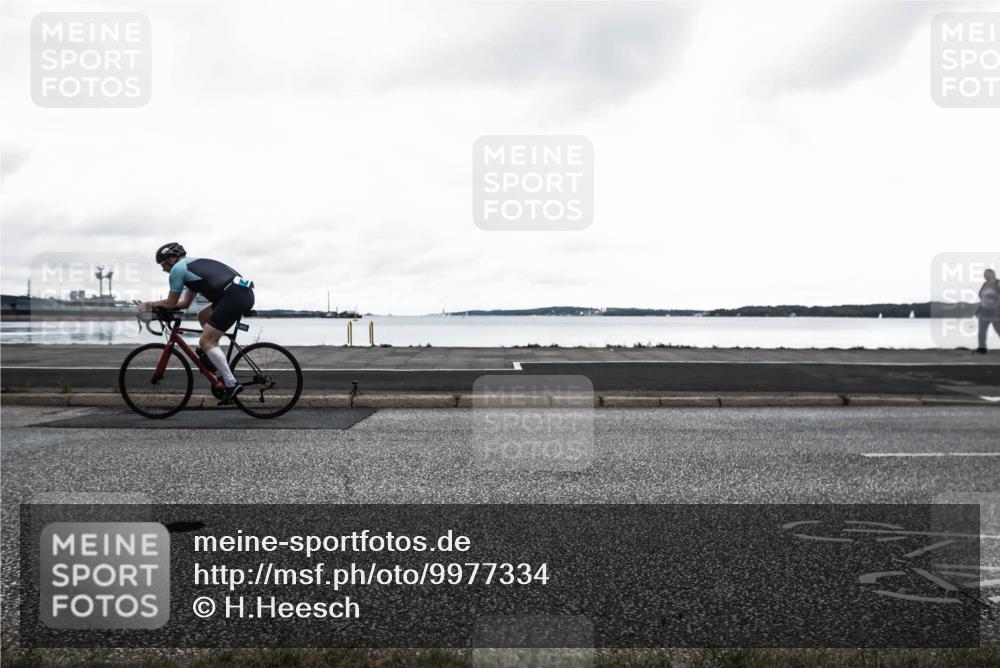 16.08.2026 - KN Förde Triathlon 2026 H.Heesch http://msf.ph/oto/9977334 16.08.2026 11:41:35 Radfahren 348, 381 meine-sportfotos.de