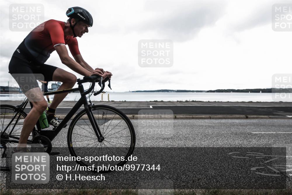 16.08.2026 - KN Förde Triathlon 2026 H.Heesch http://msf.ph/oto/9977344 16.08.2026 11:42:12 Radfahren 400, 428, 438 meine-sportfotos.de