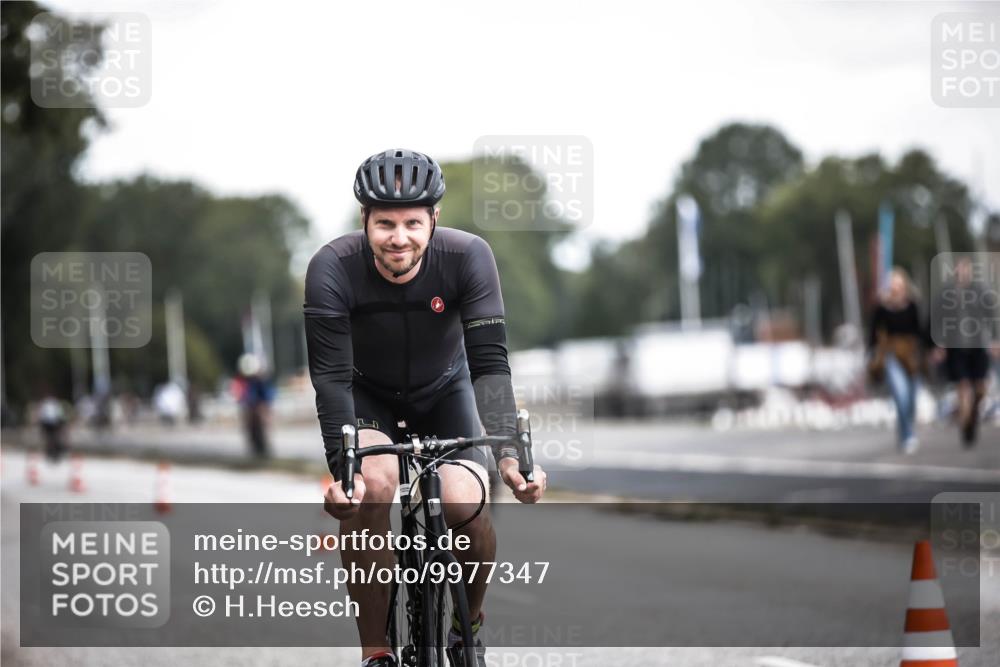 16.08.2026 - KN Förde Triathlon 2026 H.Heesch http://msf.ph/oto/9977347 16.08.2026 11:21:46 Radfahren 342, 347, 365, 372, 377 meine-sportfotos.de