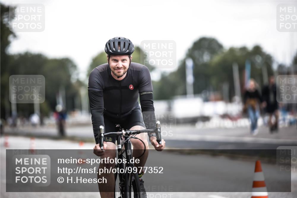 16.08.2026 - KN Förde Triathlon 2026 H.Heesch http://msf.ph/oto/9977352 16.08.2026 11:21:46 Radfahren 342, 347, 365, 372, 377 meine-sportfotos.de