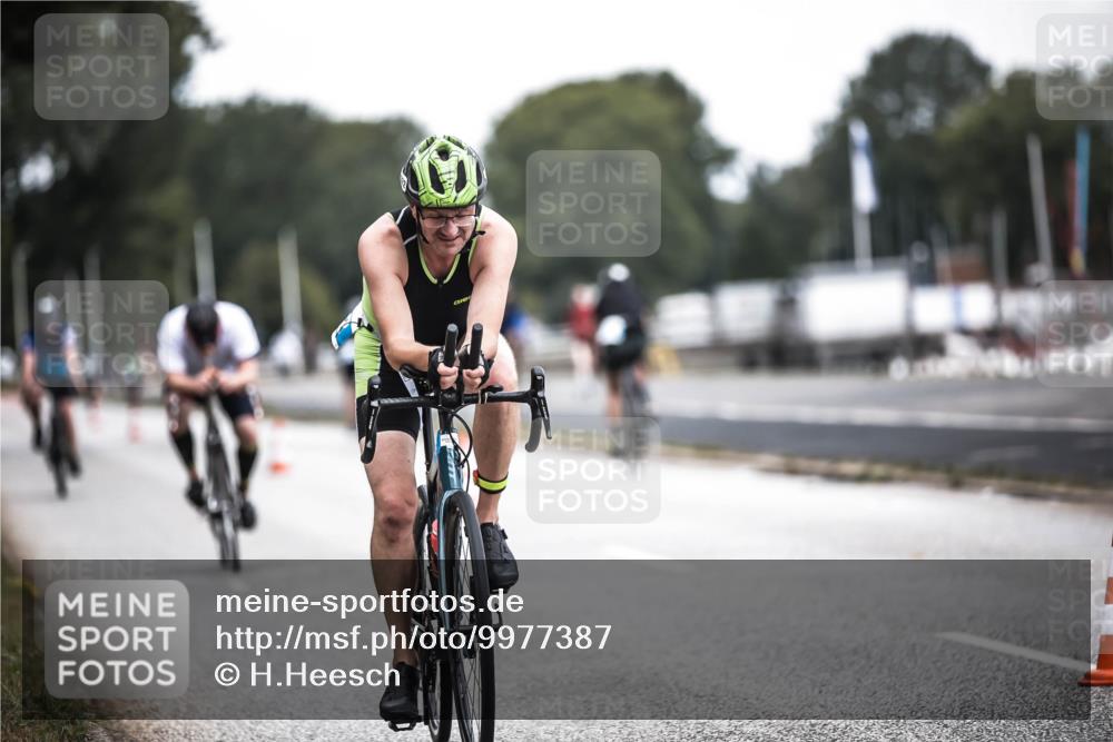 16.08.2026 - KN Förde Triathlon 2026 H.Heesch http://msf.ph/oto/9977387 16.08.2026 11:21:50 Radfahren 372, 391, 438 meine-sportfotos.de