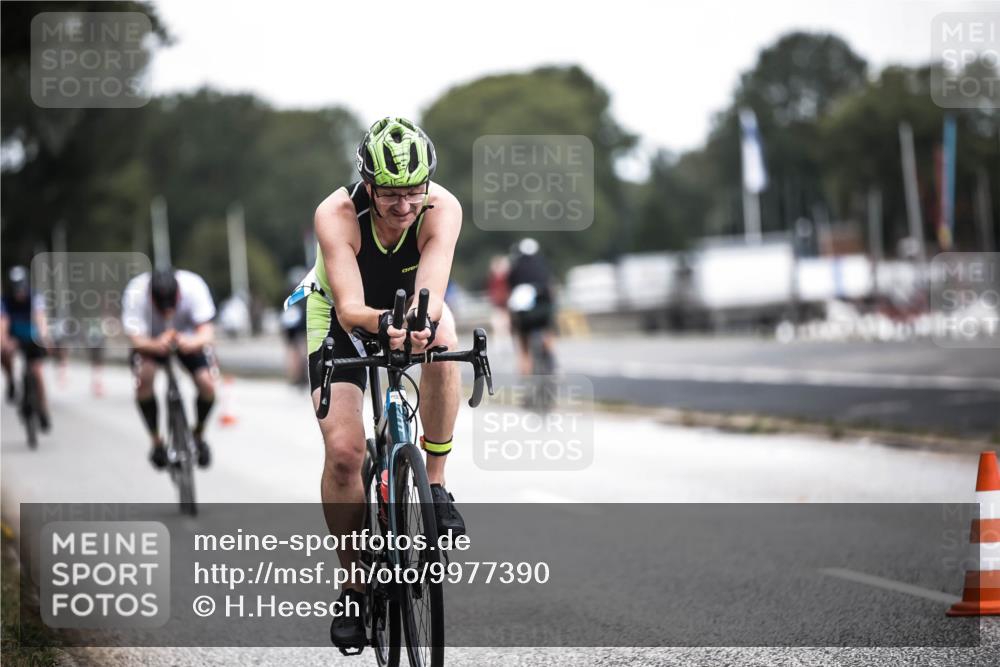 16.08.2026 - KN Förde Triathlon 2026 H.Heesch http://msf.ph/oto/9977390 16.08.2026 11:21:50 Radfahren 372, 391, 438 meine-sportfotos.de