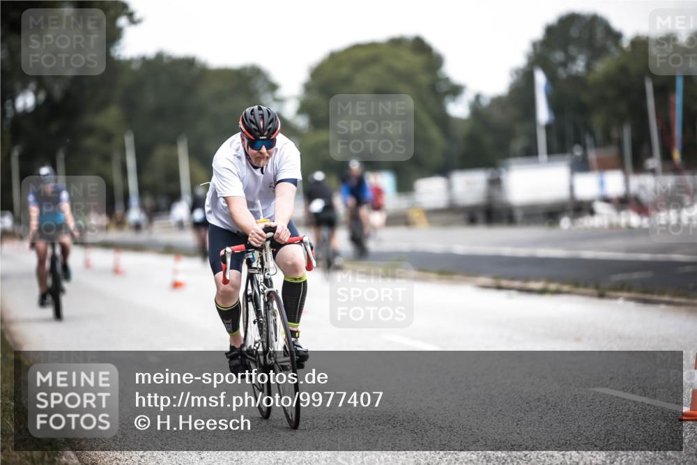 16.08.2026 - KN Förde Triathlon 2026 H.Heesch http://msf.ph/oto/9977407 16.08.2026 11:21:51 Radfahren 372, 391, 438 meine-sportfotos.de