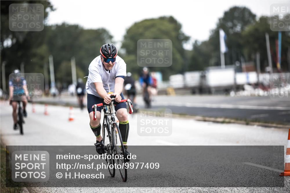 16.08.2026 - KN Förde Triathlon 2026 H.Heesch http://msf.ph/oto/9977409 16.08.2026 11:21:51 Radfahren 372, 391, 438 meine-sportfotos.de