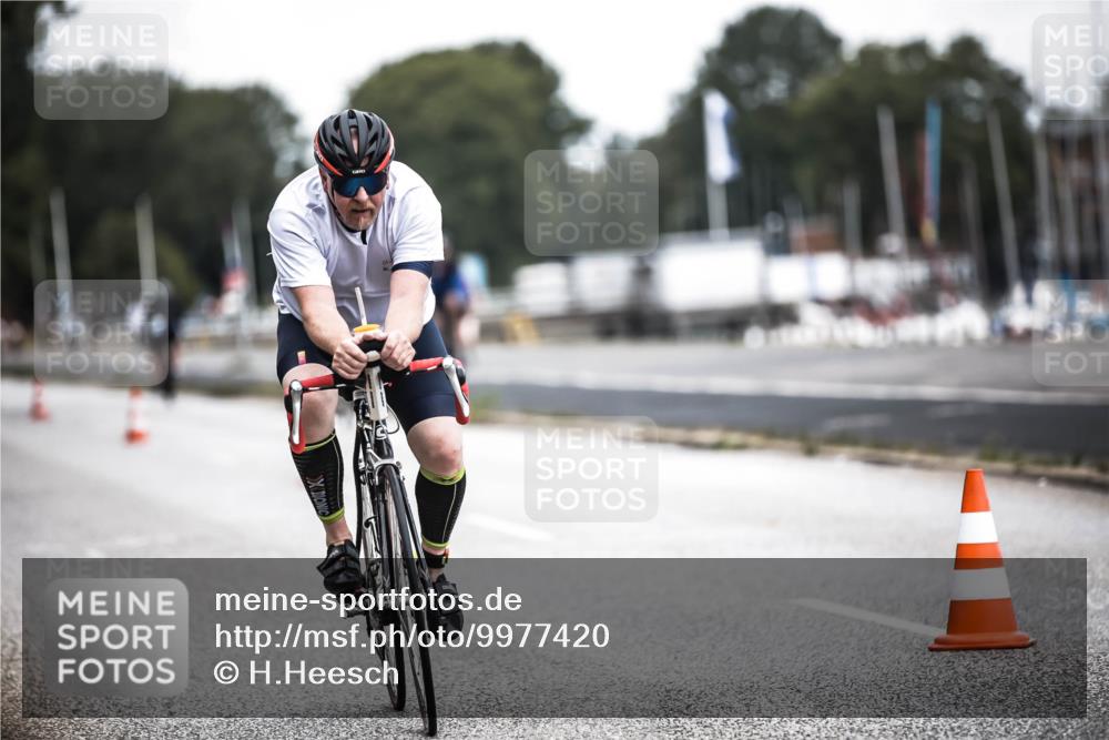 16.08.2026 - KN Förde Triathlon 2026 H.Heesch http://msf.ph/oto/9977420 16.08.2026 11:21:51 Radfahren 372, 391, 438 meine-sportfotos.de
