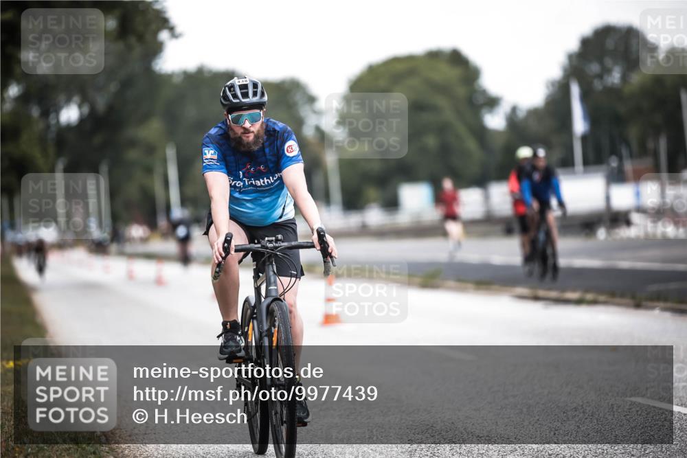 16.08.2026 - KN Förde Triathlon 2026 H.Heesch http://msf.ph/oto/9977439 16.08.2026 11:21:54 Radfahren 391, 438 meine-sportfotos.de