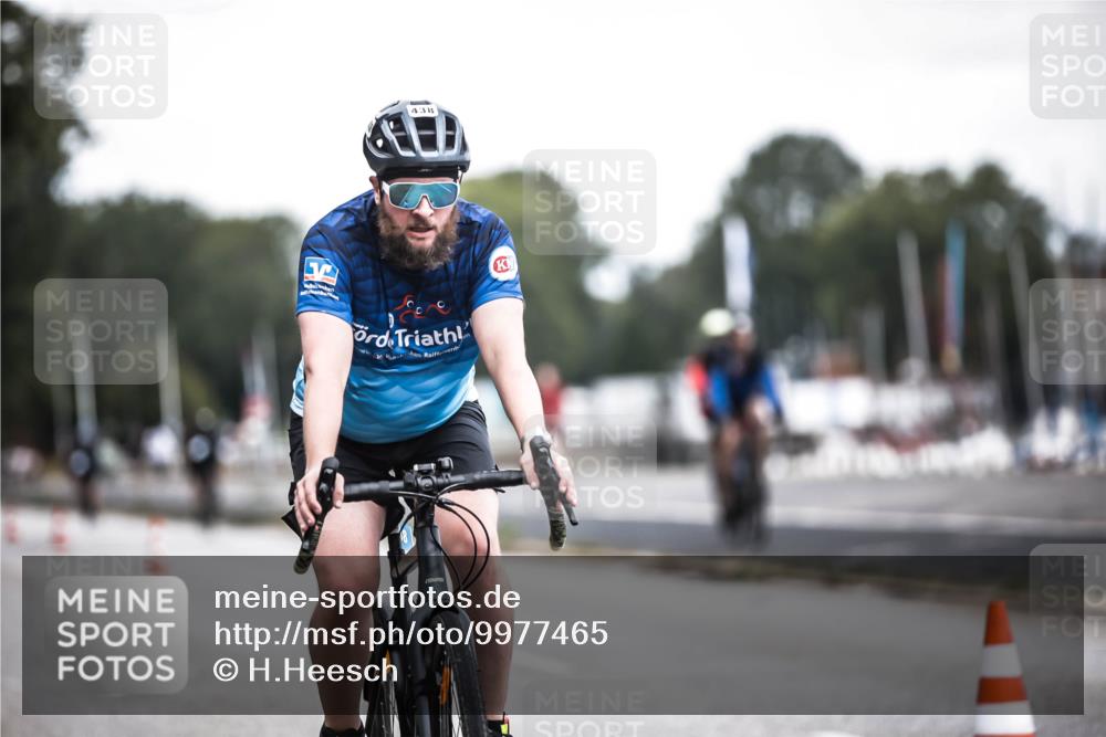 16.08.2026 - KN Förde Triathlon 2026 H.Heesch http://msf.ph/oto/9977465 16.08.2026 11:21:55 Radfahren 391, 438 meine-sportfotos.de