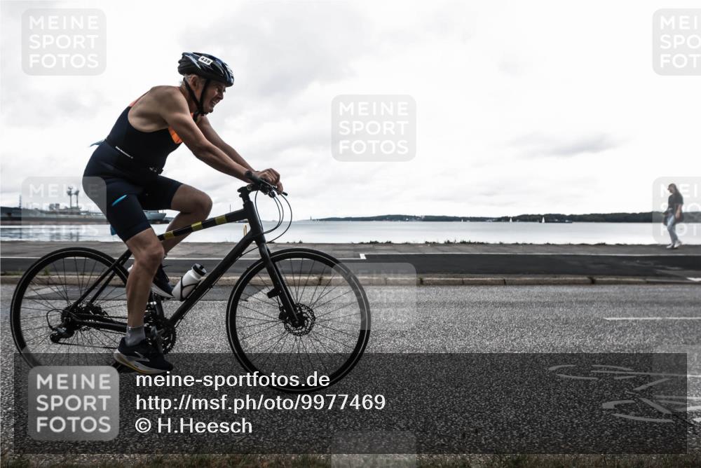 16.08.2026 - KN Förde Triathlon 2026 H.Heesch http://msf.ph/oto/9977469 16.08.2026 11:48:04 Radfahren 417, 439 meine-sportfotos.de