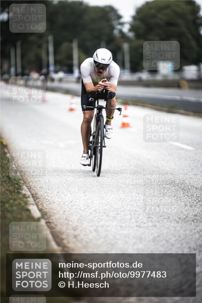 16.08.2026 - KN Förde Triathlon 2026 H.Heesch http://msf.ph/oto/9977483 16.08.2026 11:22:02 Radfahren 340, 376, 393, 401 meine-sportfotos.de