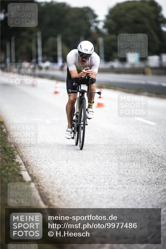 16.08.2026 - KN Förde Triathlon 2026 H.Heesch http://msf.ph/oto/9977486 16.08.2026 11:22:02 Radfahren 340, 376, 393, 401 meine-sportfotos.de
