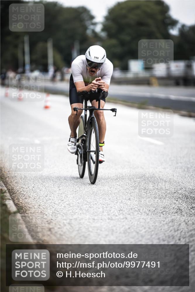 16.08.2026 - KN Förde Triathlon 2026 H.Heesch http://msf.ph/oto/9977491 16.08.2026 11:22:02 Radfahren 340, 376, 393, 401 meine-sportfotos.de