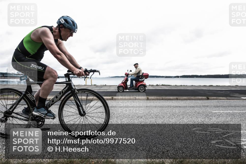 16.08.2026 - KN Förde Triathlon 2026 H.Heesch http://msf.ph/oto/9977520 16.08.2026 11:50:36 Radfahren 414, 424 meine-sportfotos.de