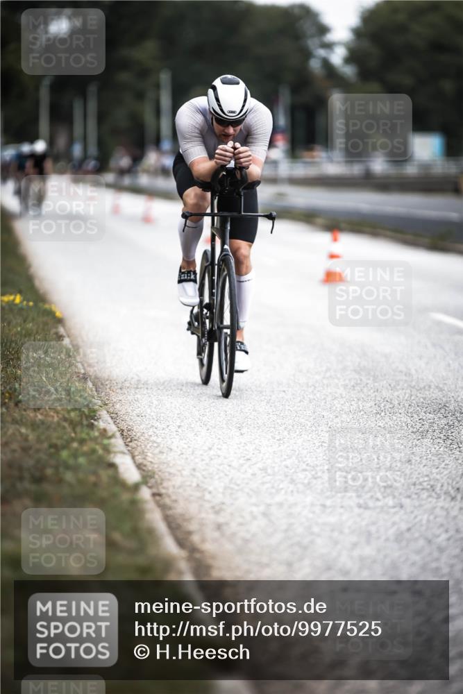 16.08.2026 - KN Förde Triathlon 2026 H.Heesch http://msf.ph/oto/9977525 16.08.2026 11:22:10 Radfahren 321 meine-sportfotos.de