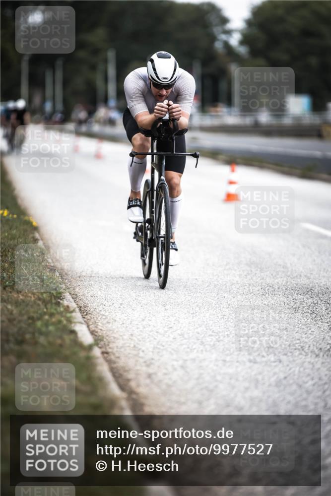 16.08.2026 - KN Förde Triathlon 2026 H.Heesch http://msf.ph/oto/9977527 16.08.2026 11:22:10 Radfahren 321 meine-sportfotos.de