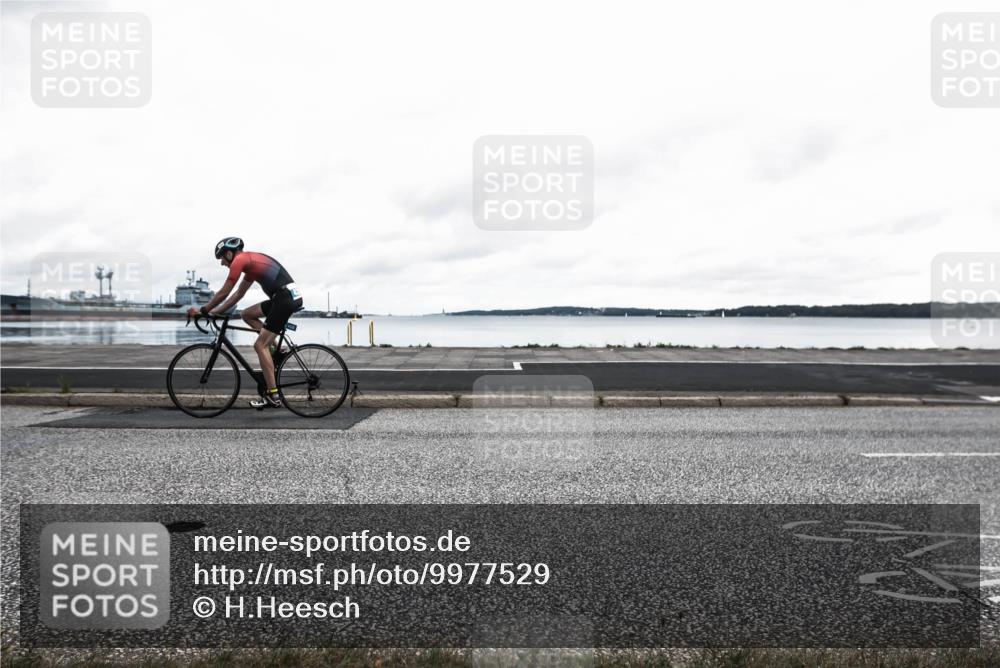 16.08.2026 - KN Förde Triathlon 2026 H.Heesch http://msf.ph/oto/9977529 16.08.2026 11:51:05 Radfahren  meine-sportfotos.de