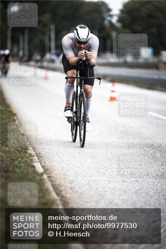 16.08.2026 - KN Förde Triathlon 2026 H.Heesch http://msf.ph/oto/9977530 16.08.2026 11:22:10 Radfahren 321 meine-sportfotos.de