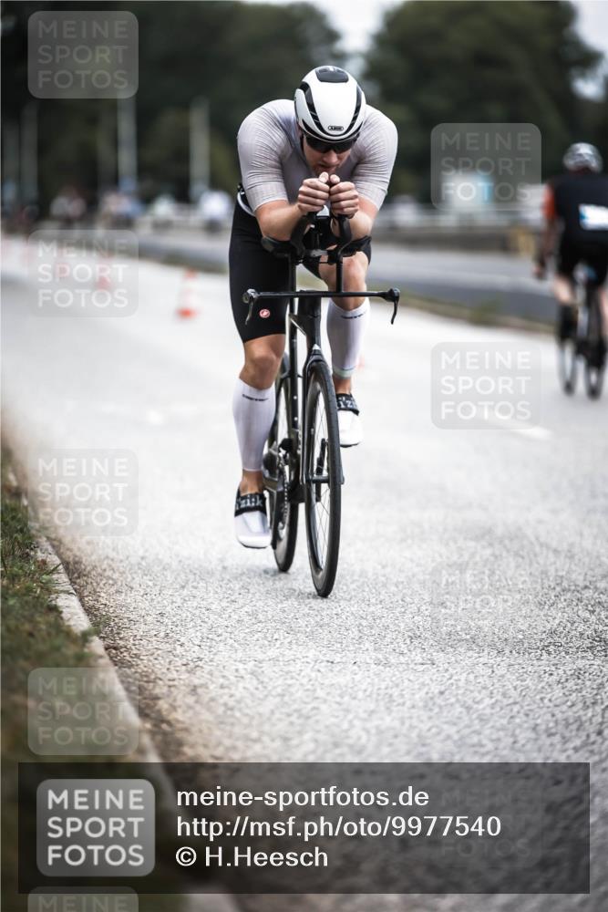 16.08.2026 - KN Förde Triathlon 2026 H.Heesch http://msf.ph/oto/9977540 16.08.2026 11:22:10 Radfahren 321 meine-sportfotos.de