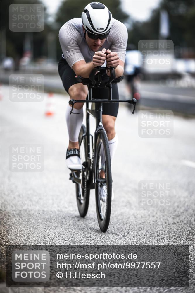 16.08.2026 - KN Förde Triathlon 2026 H.Heesch http://msf.ph/oto/9977557 16.08.2026 11:22:10 Radfahren 321 meine-sportfotos.de