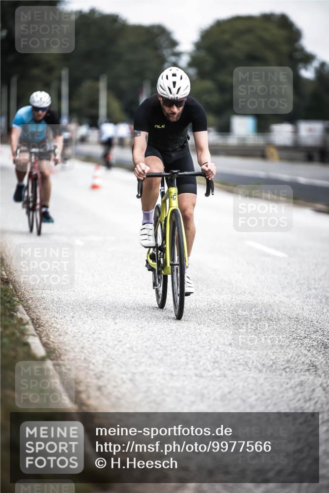 16.08.2026 - KN Förde Triathlon 2026 H.Heesch http://msf.ph/oto/9977566 16.08.2026 11:22:16 Radfahren 329, 375, 397, 400 meine-sportfotos.de