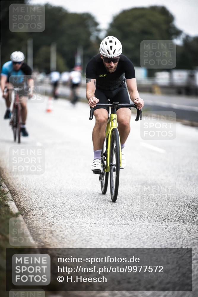 16.08.2026 - KN Förde Triathlon 2026 H.Heesch http://msf.ph/oto/9977572 16.08.2026 11:22:16 Radfahren 329, 375, 397, 400 meine-sportfotos.de