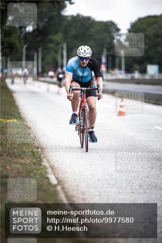16.08.2026 - KN Förde Triathlon 2026 H.Heesch http://msf.ph/oto/9977580 16.08.2026 11:22:17 Radfahren 329, 375, 397, 400 meine-sportfotos.de