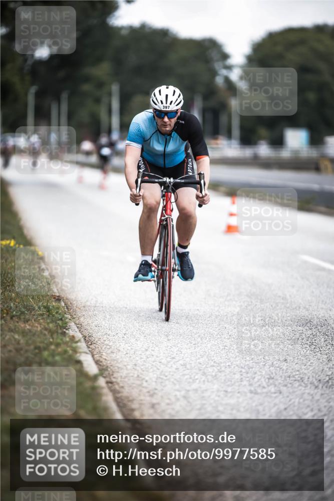 16.08.2026 - KN Förde Triathlon 2026 H.Heesch http://msf.ph/oto/9977585 16.08.2026 11:22:17 Radfahren 329, 375, 397, 400 meine-sportfotos.de