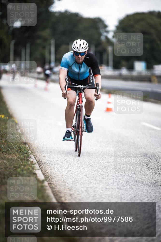 16.08.2026 - KN Förde Triathlon 2026 H.Heesch http://msf.ph/oto/9977586 16.08.2026 11:22:17 Radfahren 329, 375, 397, 400 meine-sportfotos.de