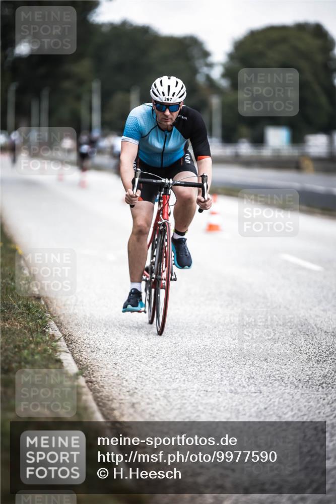 16.08.2026 - KN Förde Triathlon 2026 H.Heesch http://msf.ph/oto/9977590 16.08.2026 11:22:17 Radfahren 329, 375, 397, 400 meine-sportfotos.de
