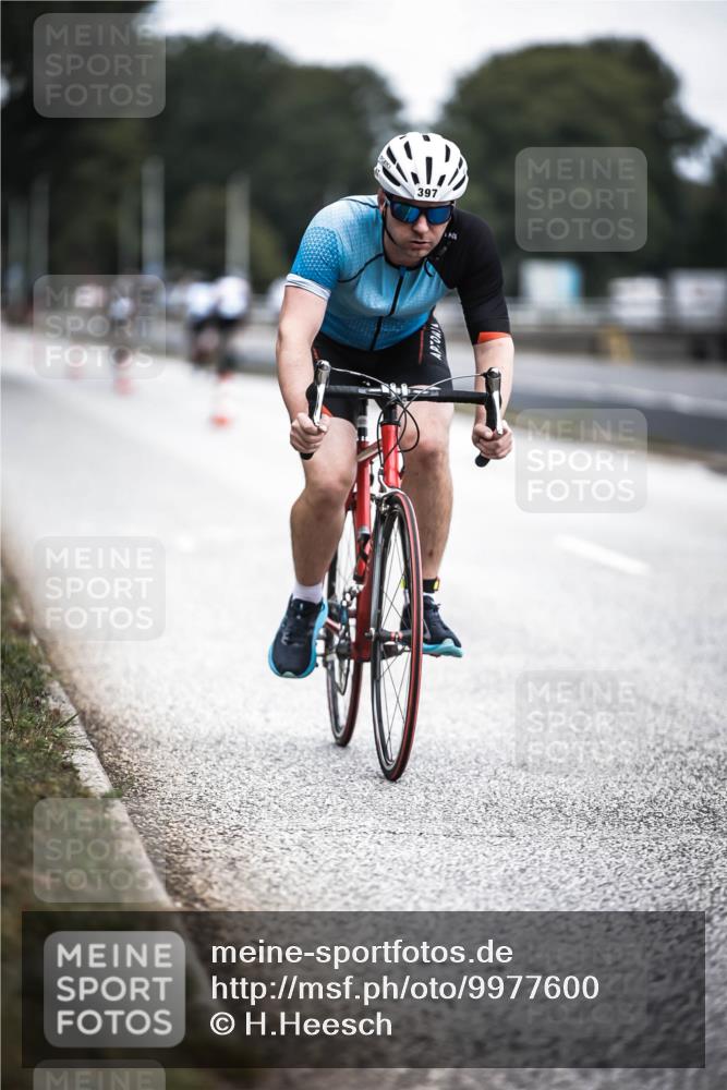 16.08.2026 - KN Förde Triathlon 2026 H.Heesch http://msf.ph/oto/9977600 16.08.2026 11:22:17 Radfahren 329, 375, 397, 400 meine-sportfotos.de