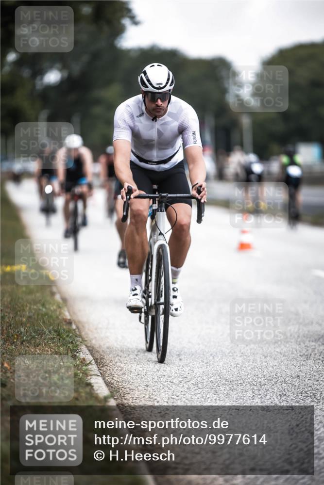 16.08.2026 - KN Förde Triathlon 2026 H.Heesch http://msf.ph/oto/9977614 16.08.2026 11:22:29 Radfahren 307, 315, 325, 368, 369, 389, 409, 415 meine-sportfotos.de