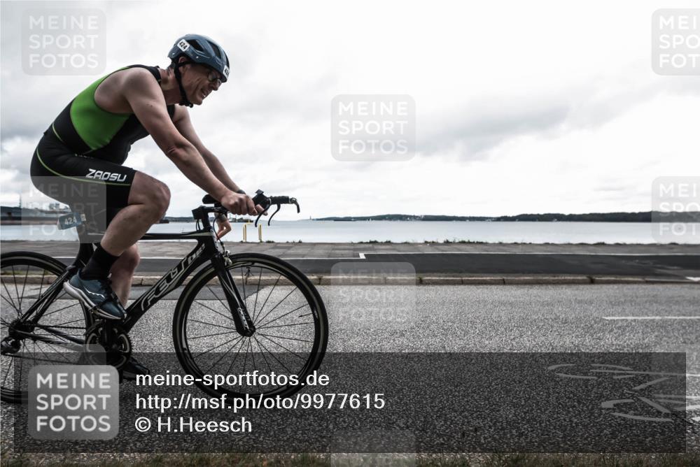 16.08.2026 - KN Förde Triathlon 2026 H.Heesch http://msf.ph/oto/9977615 16.08.2026 12:04:01 Radfahren  meine-sportfotos.de