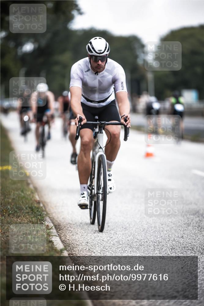 16.08.2026 - KN Förde Triathlon 2026 H.Heesch http://msf.ph/oto/9977616 16.08.2026 11:22:29 Radfahren 307, 315, 325, 368, 369, 389, 409, 415 meine-sportfotos.de