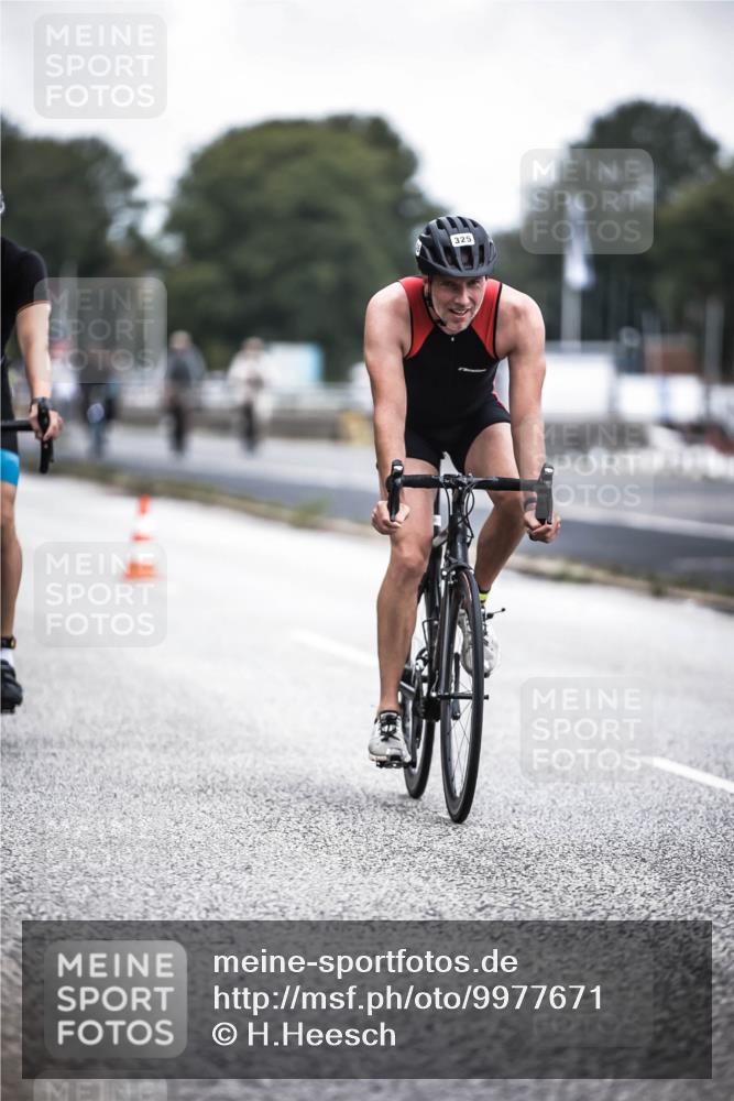 16.08.2026 - KN Förde Triathlon 2026 H.Heesch http://msf.ph/oto/9977671 16.08.2026 11:22:32 Radfahren 307, 315, 325, 336, 368, 369, 389, 415 meine-sportfotos.de