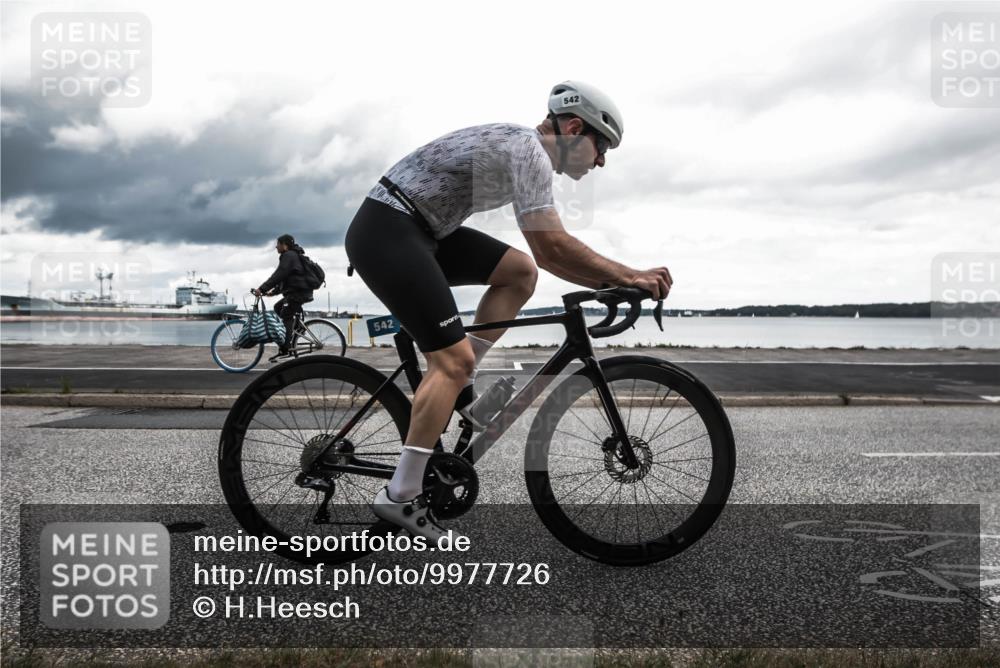 16.08.2026 - KN Förde Triathlon 2026 H.Heesch http://msf.ph/oto/9977726 16.08.2026 12:49:36 Radfahren 501, 540, 542, 543, 551 meine-sportfotos.de
