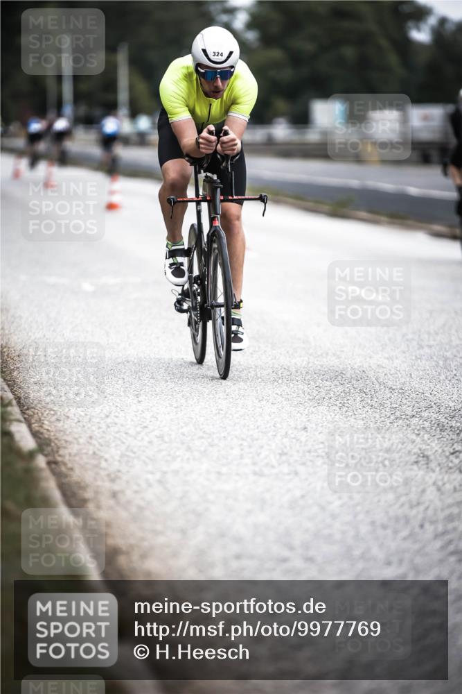 16.08.2026 - KN Förde Triathlon 2026 H.Heesch http://msf.ph/oto/9977769 16.08.2026 11:22:45 Radfahren 324, 337, 341, 363, 373 meine-sportfotos.de