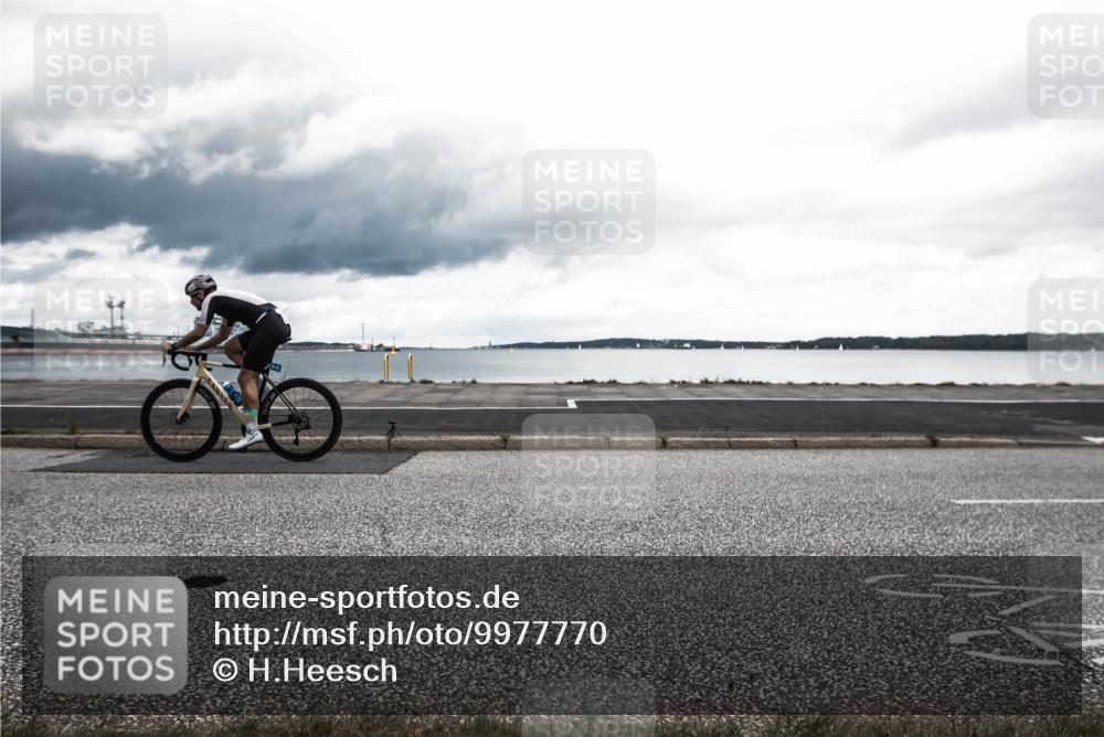 16.08.2026 - KN Förde Triathlon 2026 H.Heesch http://msf.ph/oto/9977770 16.08.2026 12:50:56 Radfahren 525, 559, 575, 701 meine-sportfotos.de