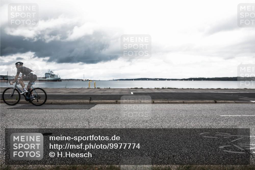 16.08.2026 - KN Förde Triathlon 2026 H.Heesch http://msf.ph/oto/9977774 16.08.2026 12:51:01 Radfahren 525, 556, 575, 588 meine-sportfotos.de