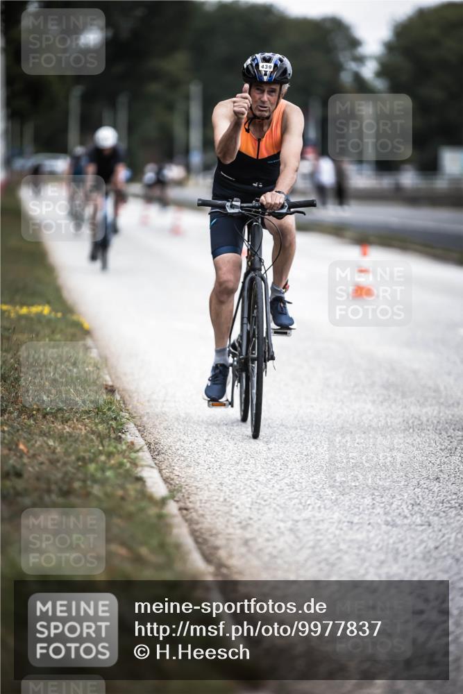 16.08.2026 - KN Förde Triathlon 2026 H.Heesch http://msf.ph/oto/9977837 16.08.2026 11:22:57 Radfahren 327, 388, 439 meine-sportfotos.de
