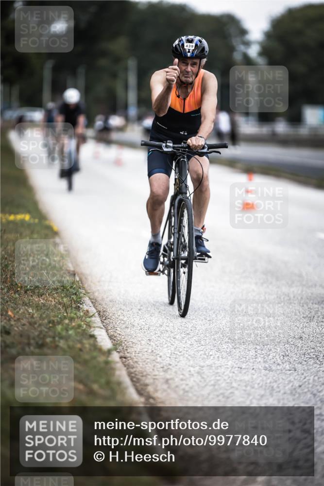 16.08.2026 - KN Förde Triathlon 2026 H.Heesch http://msf.ph/oto/9977840 16.08.2026 11:22:57 Radfahren 327, 388, 439 meine-sportfotos.de