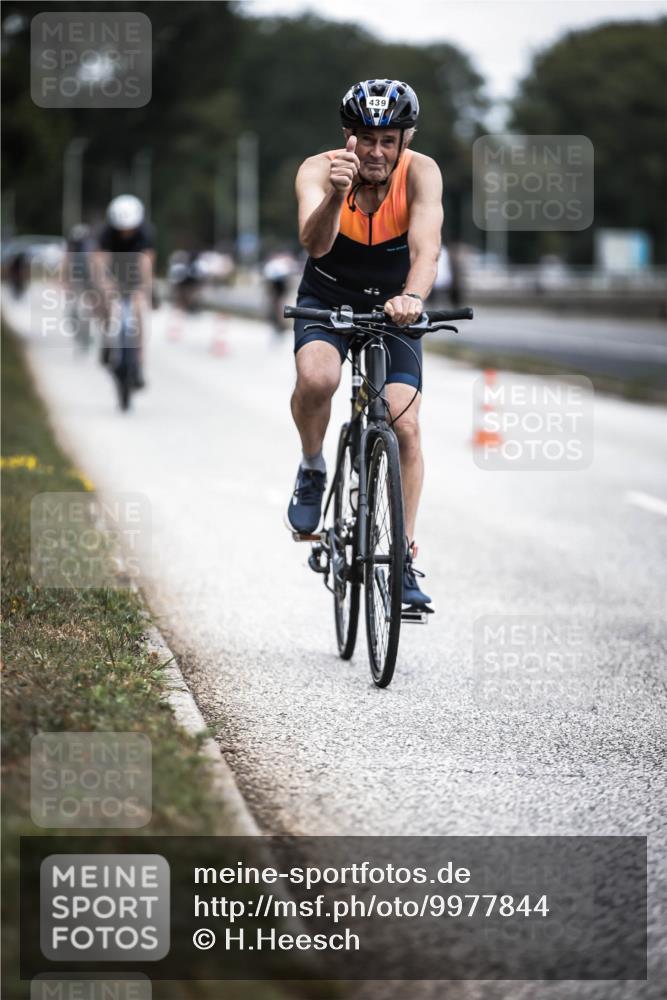16.08.2026 - KN Förde Triathlon 2026 H.Heesch http://msf.ph/oto/9977844 16.08.2026 11:22:57 Radfahren 327, 388, 439 meine-sportfotos.de