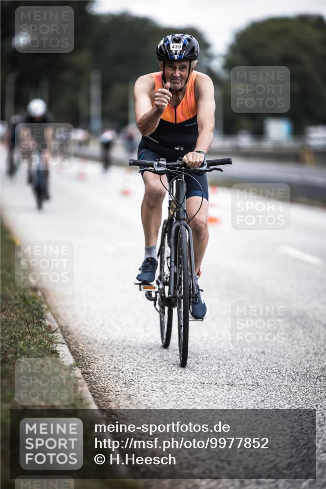 16.08.2026 - KN Förde Triathlon 2026 H.Heesch http://msf.ph/oto/9977852 16.08.2026 11:22:57 Radfahren 327, 388, 439 meine-sportfotos.de