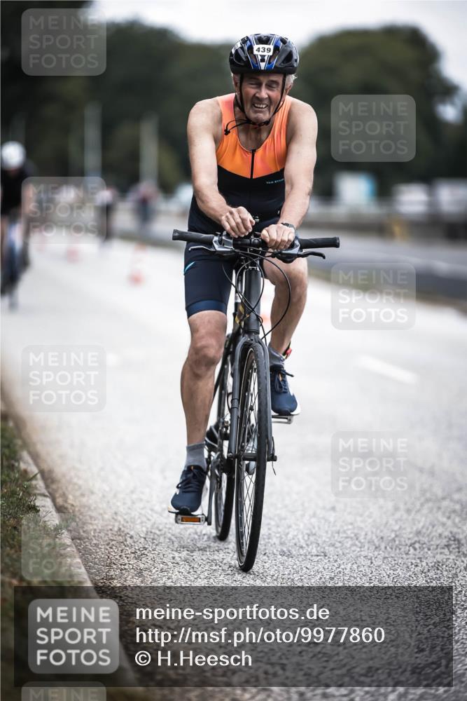 16.08.2026 - KN Förde Triathlon 2026 H.Heesch http://msf.ph/oto/9977860 16.08.2026 11:22:58 Radfahren 388, 439 meine-sportfotos.de