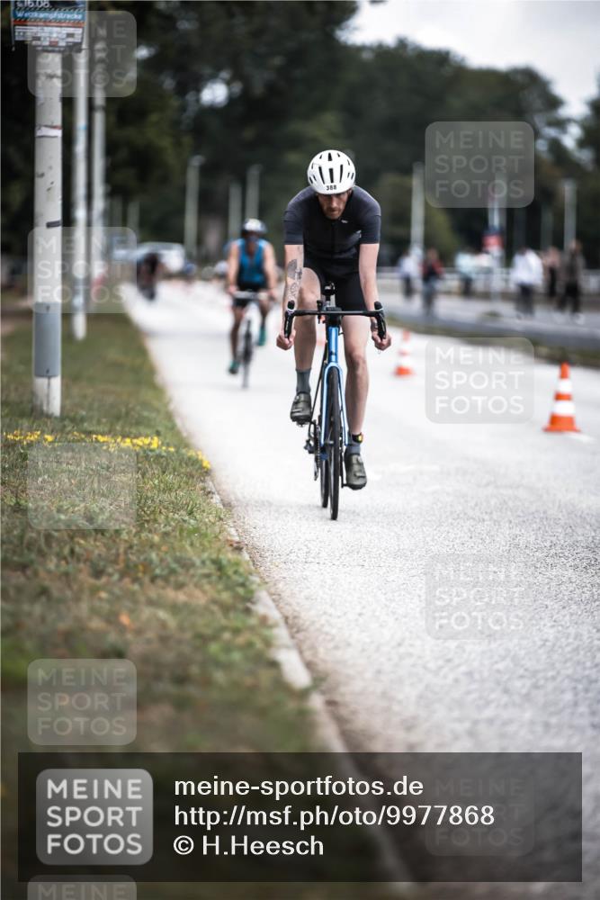 16.08.2026 - KN Förde Triathlon 2026 H.Heesch http://msf.ph/oto/9977868 16.08.2026 11:22:59 Radfahren 357, 388, 439 meine-sportfotos.de