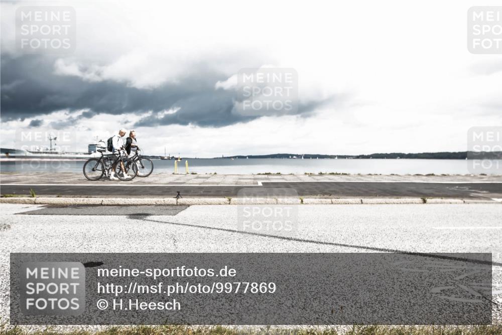 16.08.2026 - KN Förde Triathlon 2026 H.Heesch http://msf.ph/oto/9977869 16.08.2026 12:53:02 Radfahren 502, 535, 548, 559, 587, 733 meine-sportfotos.de