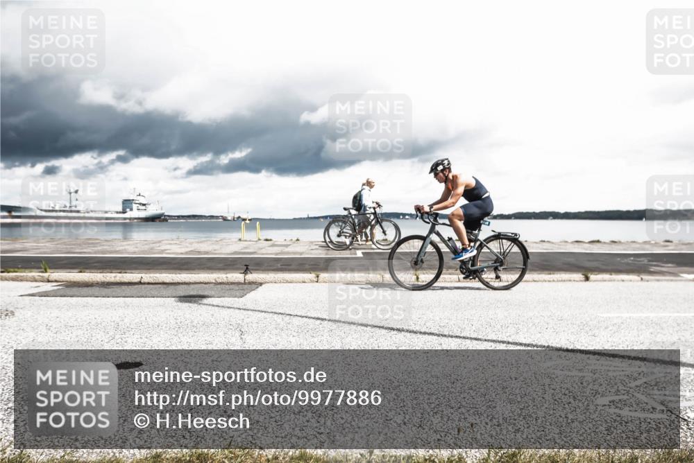 16.08.2026 - KN Förde Triathlon 2026 H.Heesch http://msf.ph/oto/9977886 16.08.2026 12:53:06 Radfahren 502, 535, 559, 587, 701, 733 meine-sportfotos.de