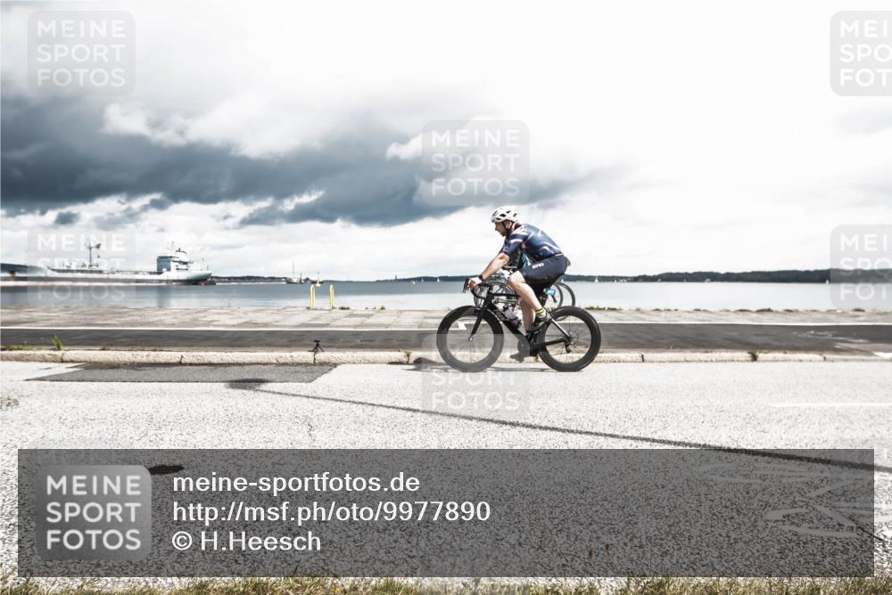 16.08.2026 - KN Förde Triathlon 2026 H.Heesch http://msf.ph/oto/9977890 16.08.2026 12:53:07 Radfahren 535, 559, 587, 701, 733 meine-sportfotos.de