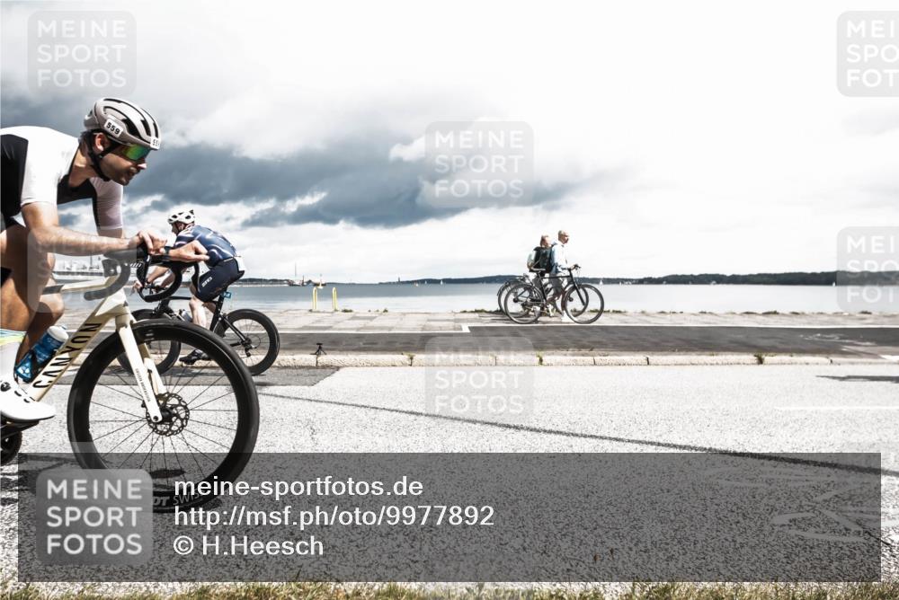 16.08.2026 - KN Förde Triathlon 2026 H.Heesch http://msf.ph/oto/9977892 16.08.2026 12:53:07 Radfahren 535, 559, 587, 701, 733 meine-sportfotos.de