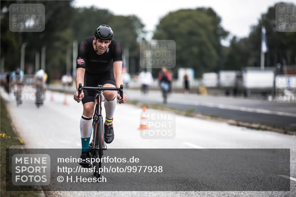 16.08.2026 - KN Förde Triathlon 2026 H.Heesch http://msf.ph/oto/9977938 16.08.2026 11:23:11 Radfahren 309, 386, 398, 399 meine-sportfotos.de
